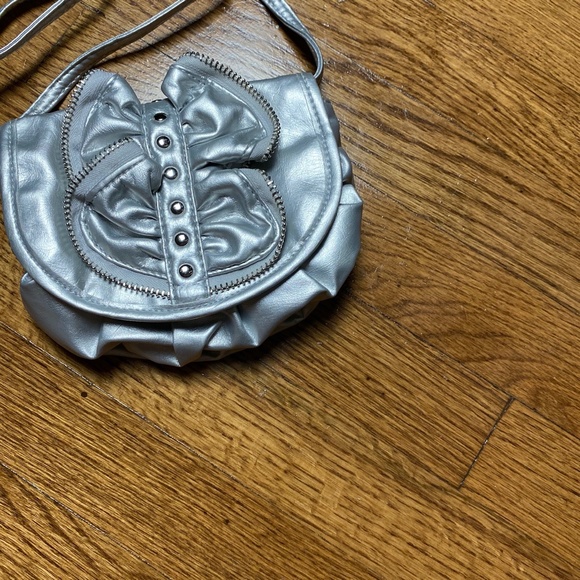 Candie's Silver Crossbody - Picture 2 of 6
